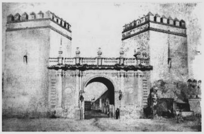 Puertadesanfernando 1-675x445 - Triumphal Arch (675x445), Png Download