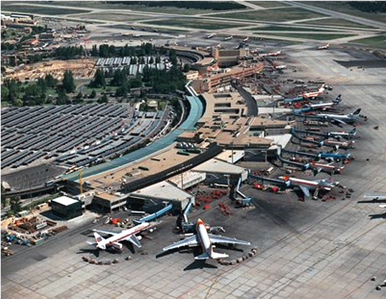 Chocan Dos Aviones En El Aeropuerto De Madrid - Madrid Barajas Terminal 1 (1140x640), Png Download