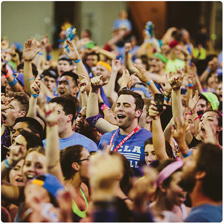 Cost - - Crowd (707x460), Png Download