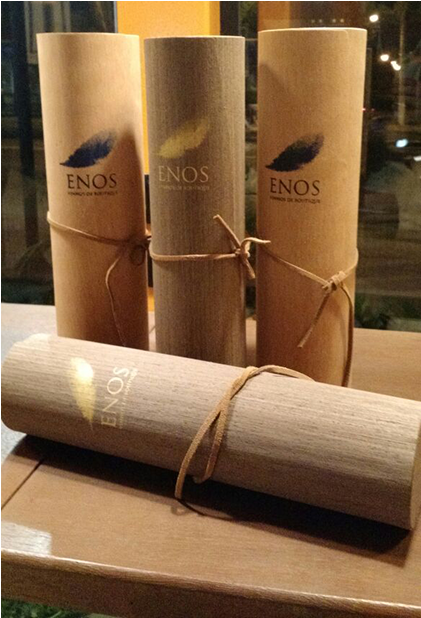 Embalagem Vinho Enos Vinhos De Boutique Vinhos E Espumantes - Plywood (540x720), Png Download
