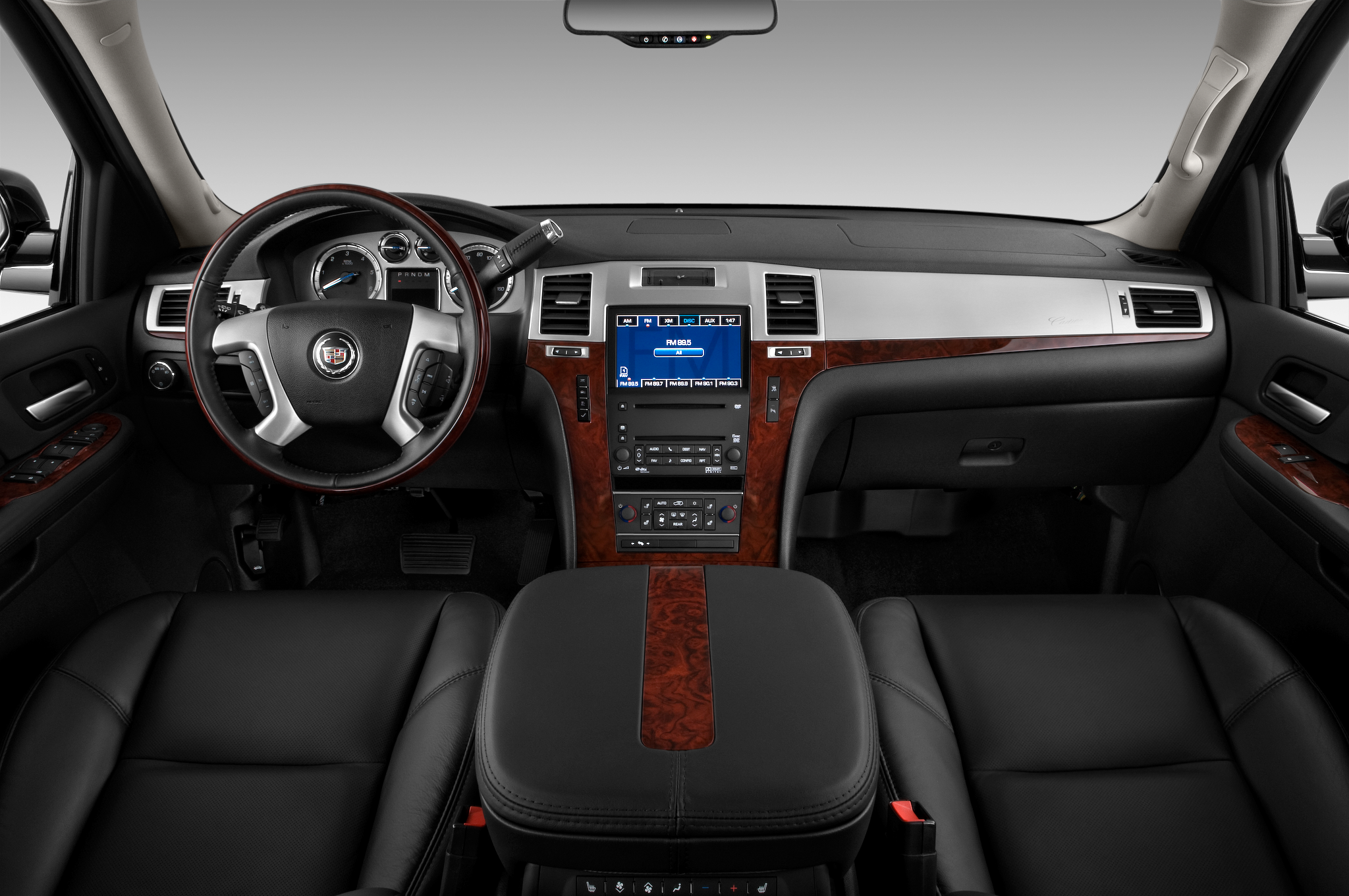 Study Auto Thieves Still Prefer Trucks Suvs And Cadillac - 2008 Cadillac Escalade Esv Dash Cover (2048x1360), Png Download