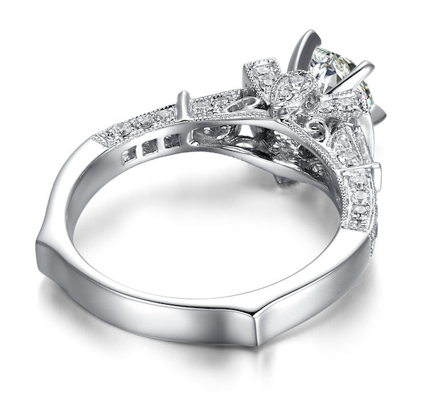 5 Carat V-frame Filigree Micropavé Vintage Ed Grade - 復古 鑽戒 (600x600), Png Download