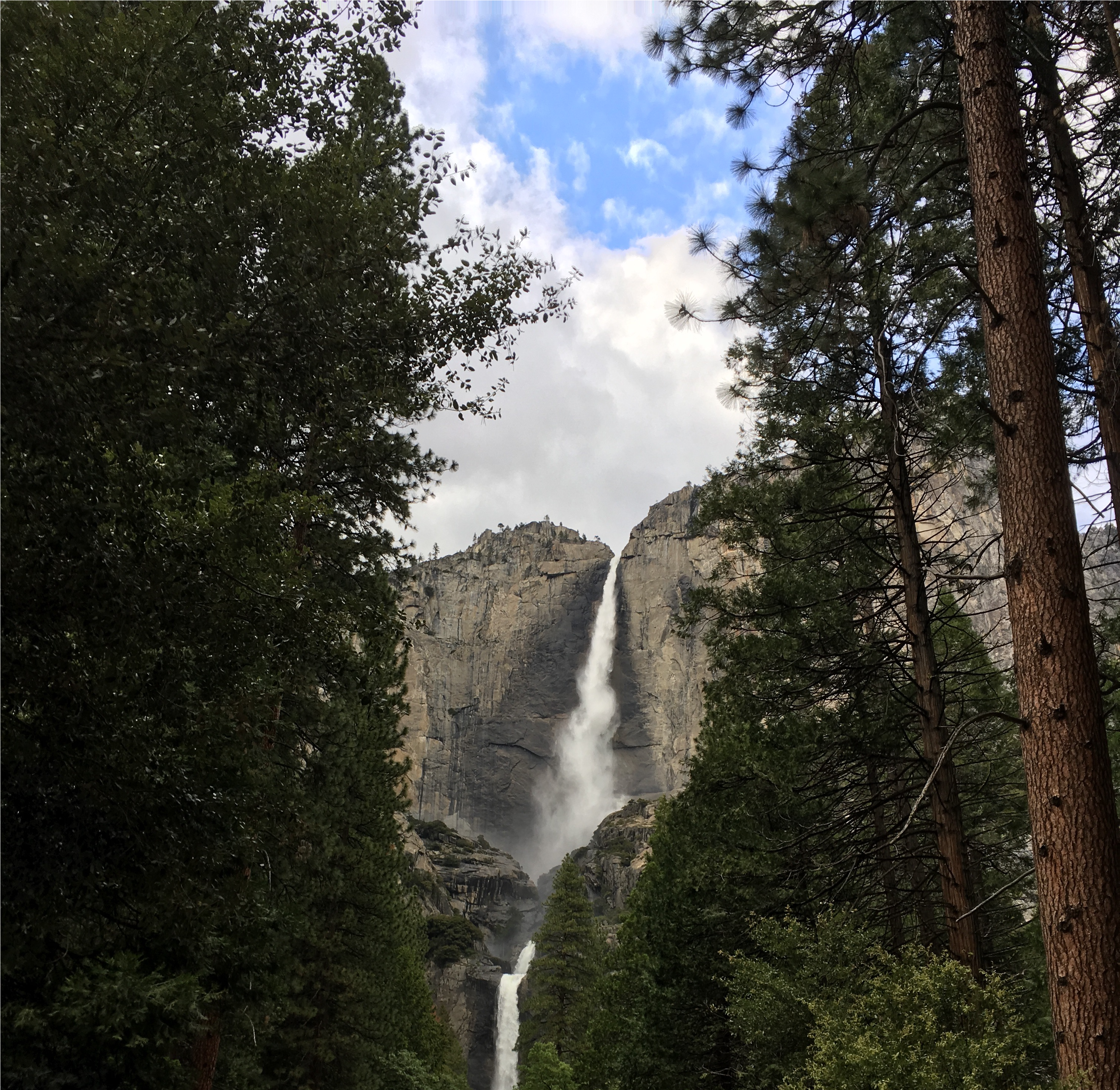 Waterfall Over Yosemite - Yosemite National Park (3024x4032), Png Download