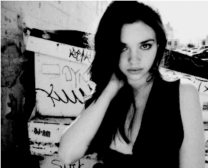 #india And White - Underworld 4 (500x300), Png Download