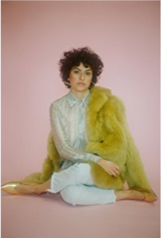 Alia Shawkat - Alia Shawkat Magazine Shoot (900x900), Png Download