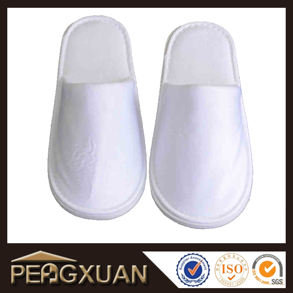 Hotel Closed Toe Hotel White Terry Slippers For Adults - Cotton Towel With Flower Design (600x600), Png Download