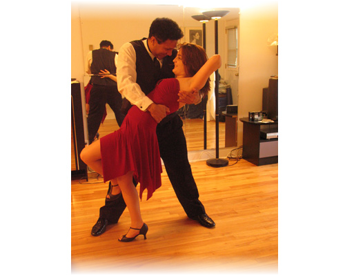 Enroll In Our Salsa, Bachata, Dance Fitness And Cha-cha - Latin Dance (500x400), Png Download