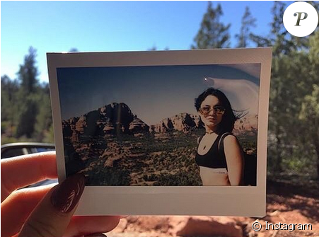 Vanessa Hudgens Passe La Saint-valentin Avec Son Petit - Vanessa Hudgens (950x334), Png Download