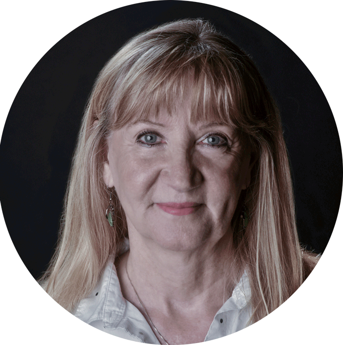 Jackie O'grady Smiling Head Shot Reiki And Indian Head - Jackie O'grady (700x705), Png Download