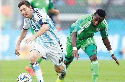 Argentina Vs Nigeria Messi (655x349), Png Download