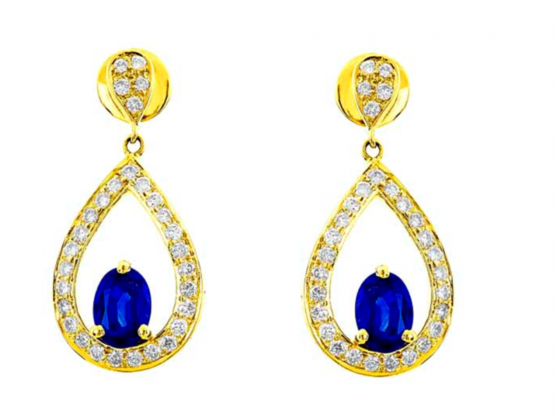 Blue Sapphire And Diamond Earrings In 18k Yellow Gold - Earring (800x800), Png Download