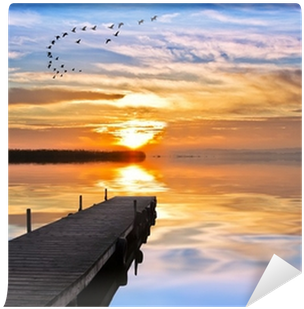 Las Nubes De Colores Se Miran En El Espejo Del Agua - Water (400x400), Png Download
