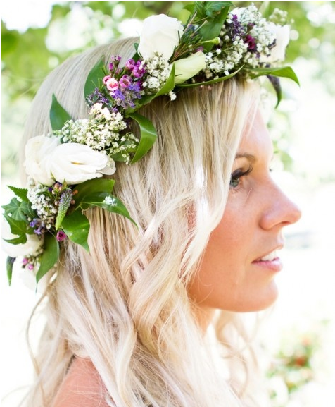 This Is Also A Look That Your Bridesmaids Can Adorn - Kiaras Con Flores Naturales (600x576), Png Download