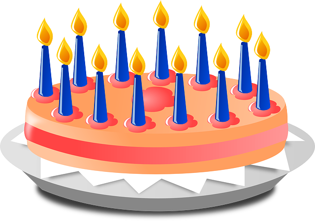 Bolo De Aniversário Em Png Vetorizado - Birthday Cake Animation Png (640x450), Png Download