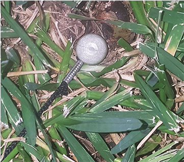Spike In The Ground Headstone - Artificial Turf (400x353), Png Download