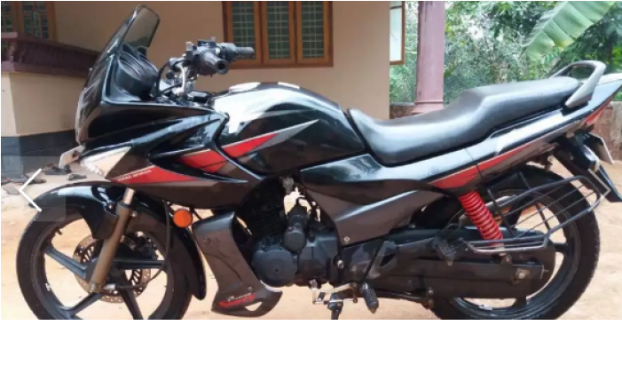 2012 Model Hero Honda Karizma Sale - Hero Honda Karizma Ad (700x500), Png Download