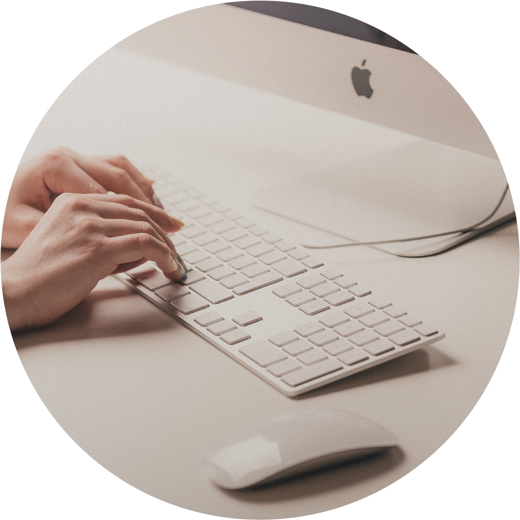 Twitter Users Can Follow The Link To See Tweets With - Typing (1561x1042), Png Download