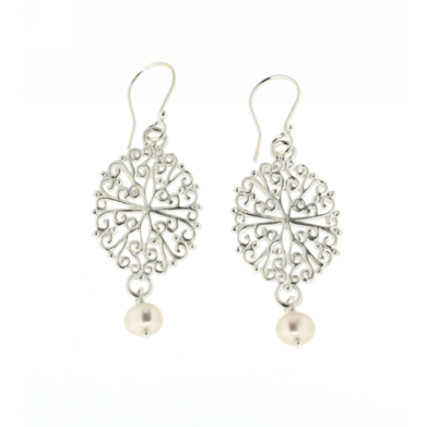 Southern Gates Filigree Pearl Earrings - Earrings (490x390), Png Download