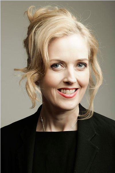 The Family Law Barrister Who Is Not Resting On Her - Photo Shoot (870x600), Png Download