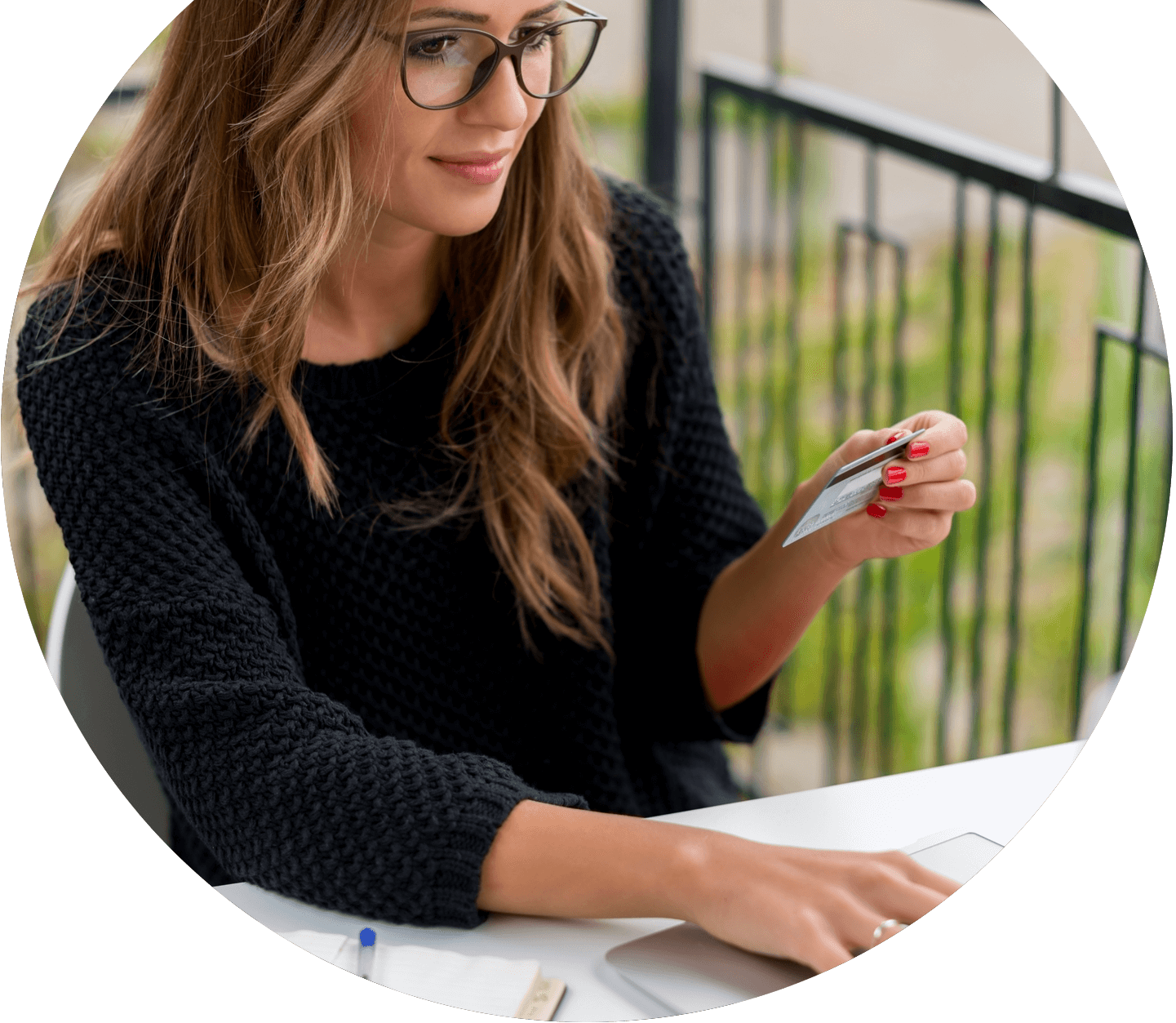 Lady Holding An Atm Card - Credit Card (1441x1253), Png Download