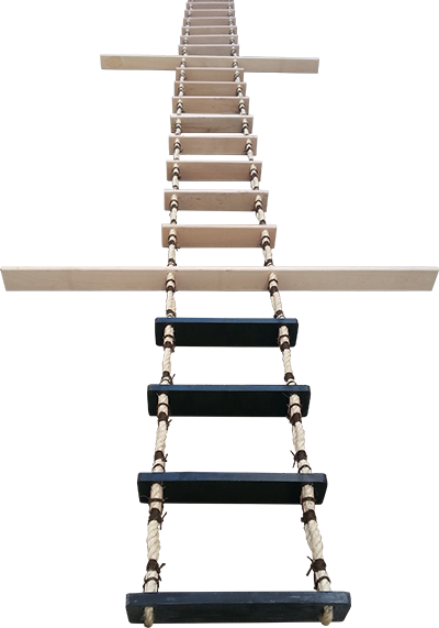 The Upper Part Of The Pilot Ladder Has A Lash Of Rope - Pilot Ladder Bottom Step (400x571), Png Download