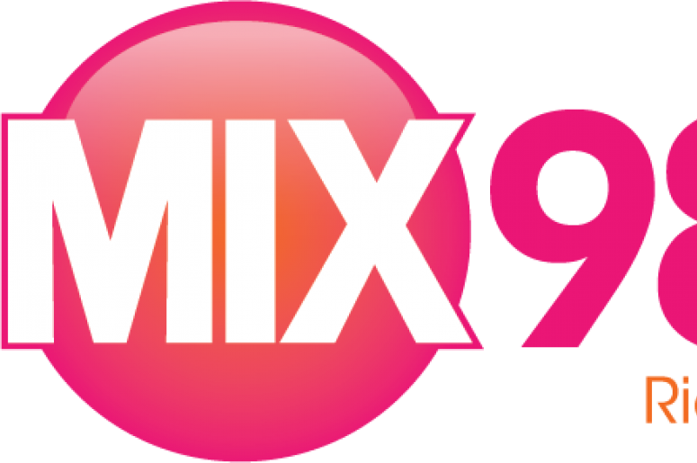 Students Surprise Teacher With Duke Basketball Tix - Wtvr-fm (775x515), Png Download