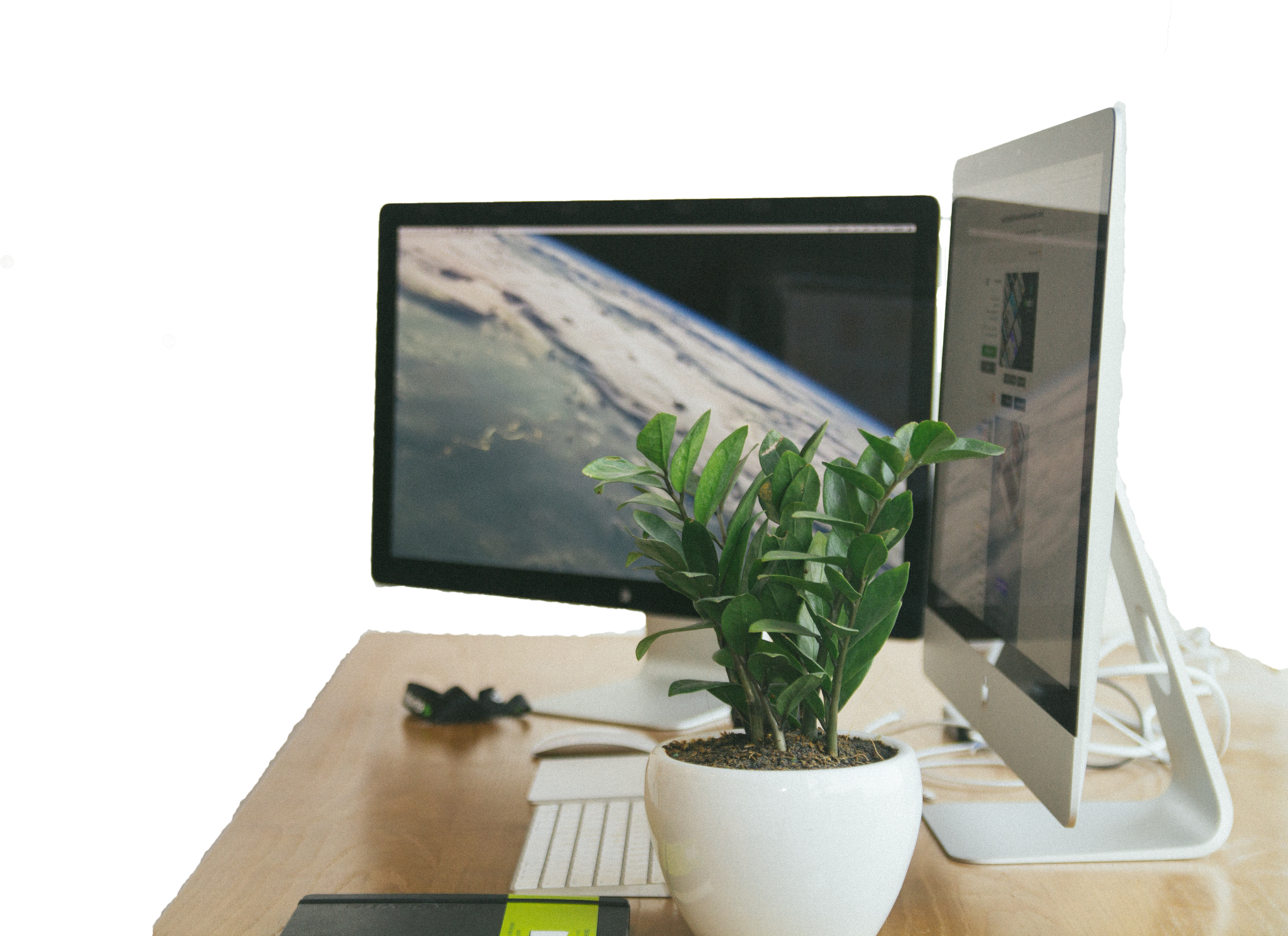 Computers On Desk Right Low No Backgroundkristin Southerland2018 - Computer (5184x3456), Png Download