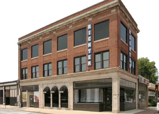 Lindsay Real Estate Holdings - Commercial Building (560x400), Png Download