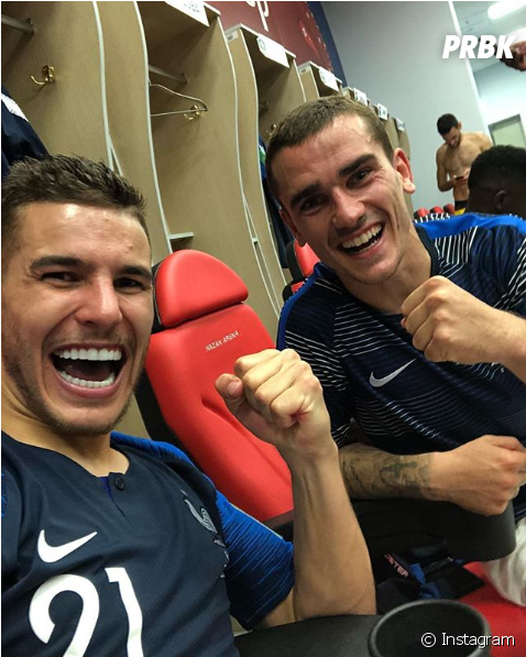 download antoine griezmann tacle par sergio ramos lucas hernandez et antoine griezmann full size png image pngkit lucas hernandez et antoine griezmann