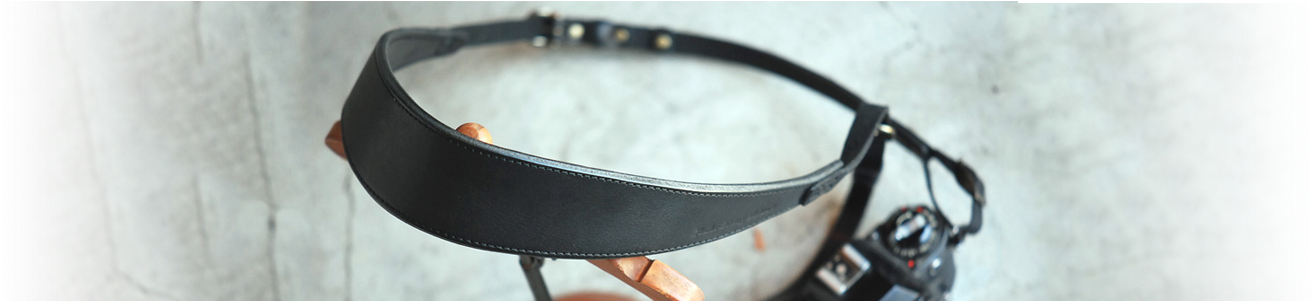 We Have A Large Selection Of Fashionable Leather Camera - Roberu ヌメ 革 カメラ ストラップ (1340x300), Png Download