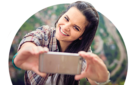 Teenager Taking Selfie - Lifestyle (580x282), Png Download
