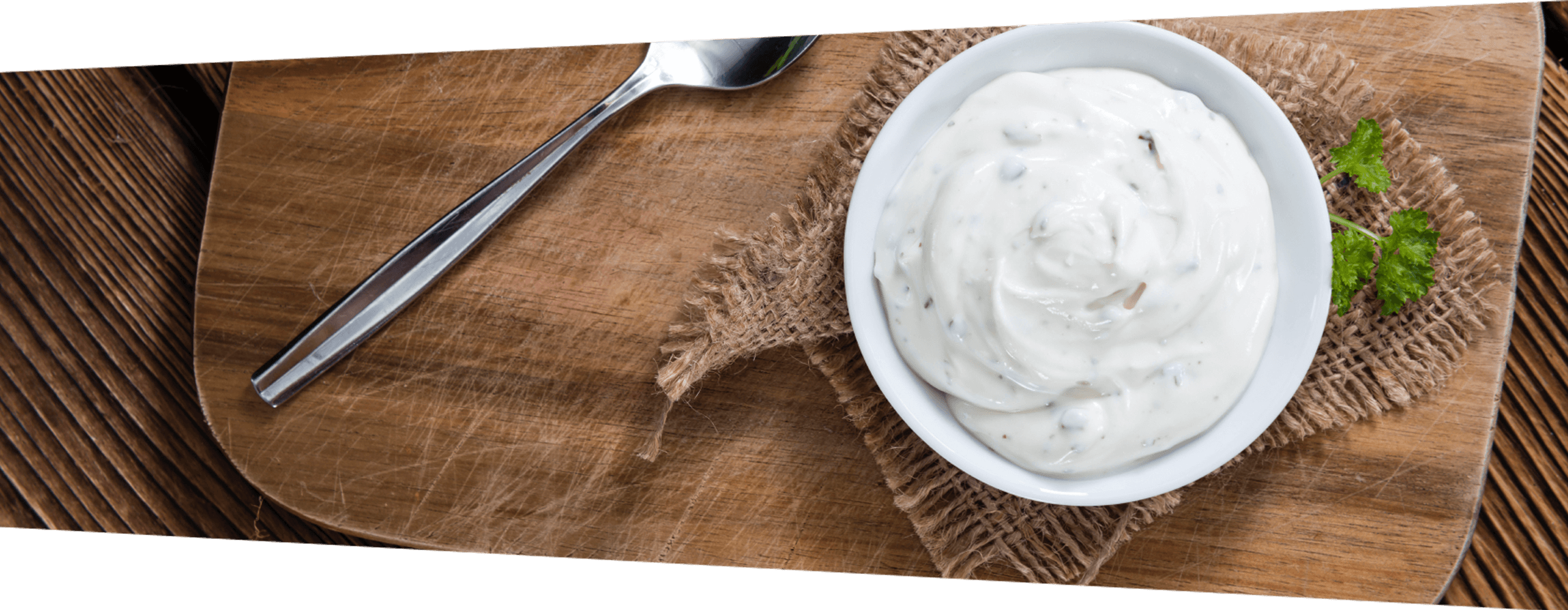 Image Or Sour Cream Dip In A White Bowl On A Wooded - Sour Cream & Onion Png (2516x978), Png Download