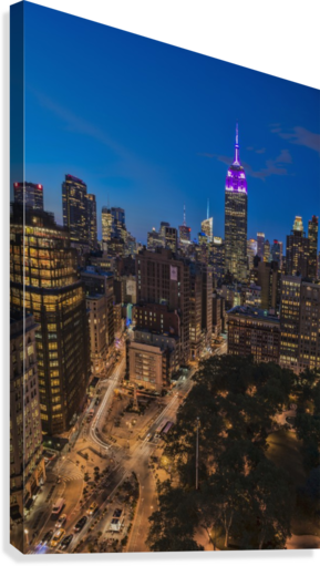 Empire State Building At Twilight, Colours Honouring - Printscapes Wall Art: 12" X 18" Canvas Print With Black (289x511), Png Download