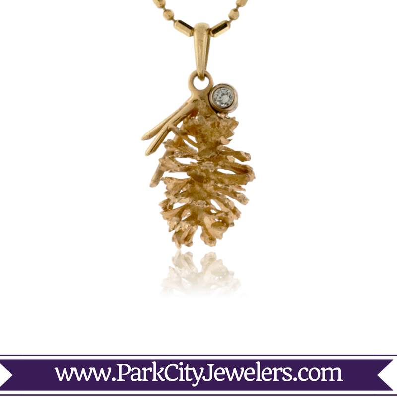 Pinecone Pendant / Necklace - Snowflake Necklace Gold (800x800), Png Download