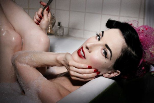 Dita Von Teese - Bathing (500x500), Png Download