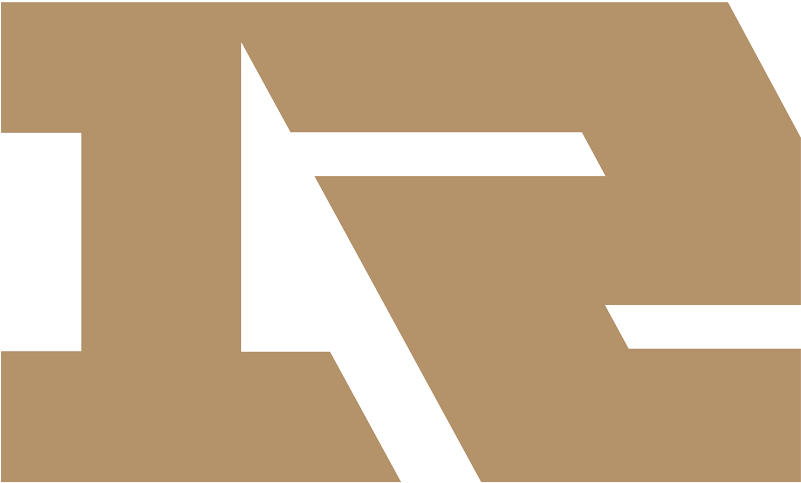 Royal Never Give Up Logo (800x800), Png Download