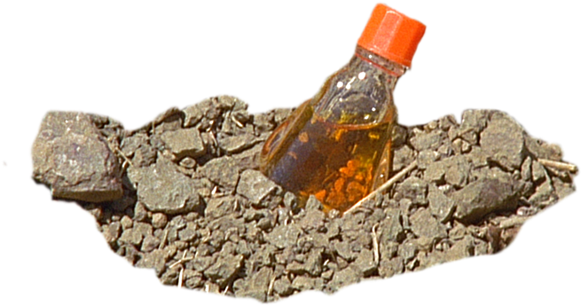 Da512112 9880 4e19 9274 De3ed47f8950 - Bottle (800x901), Png Download