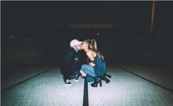 Ariana Grande Et Le Rappeur Mac Miller En Couple - Ariana Grande (1200x630), Png Download