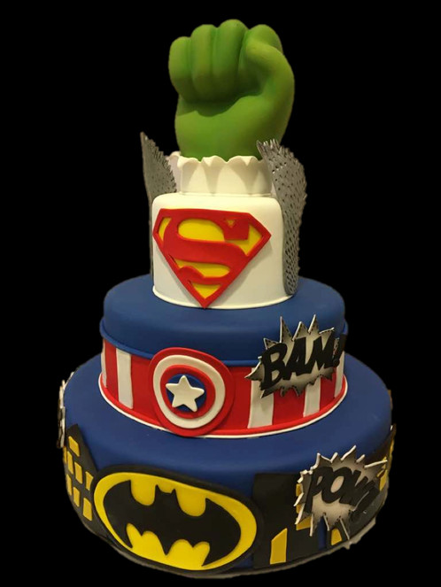 O Bolo Fake Dos Vingadores É Feito Em Pasta De Porcelana, - Birthday Cake (498x663), Png Download