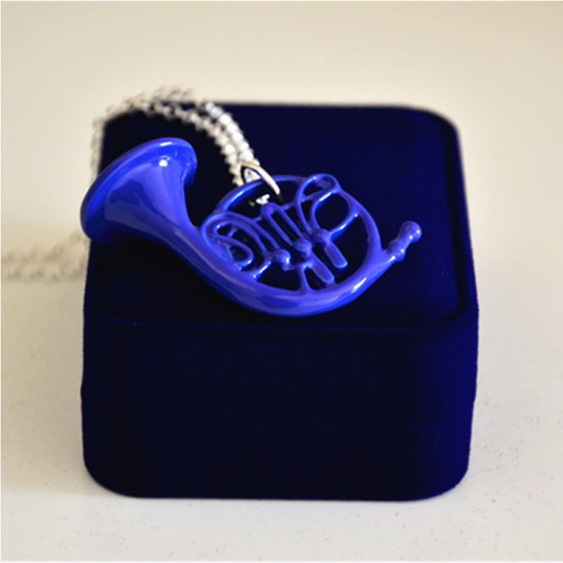 Himym French Necklace Pendant - Met Your Mother Blue French Horn Necklace Pendant (800x1200), Png Download