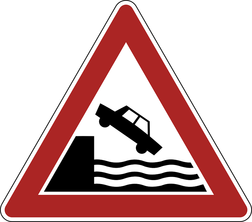 Danger Warning River Bank Road Sign Png - Señal De Advertencia (818x720), Png Download