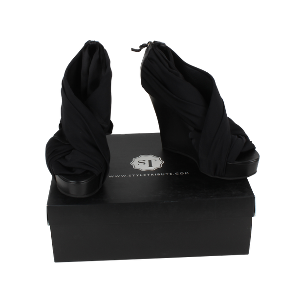 Givenchy Black Wedges - Comfort (620x620), Png Download