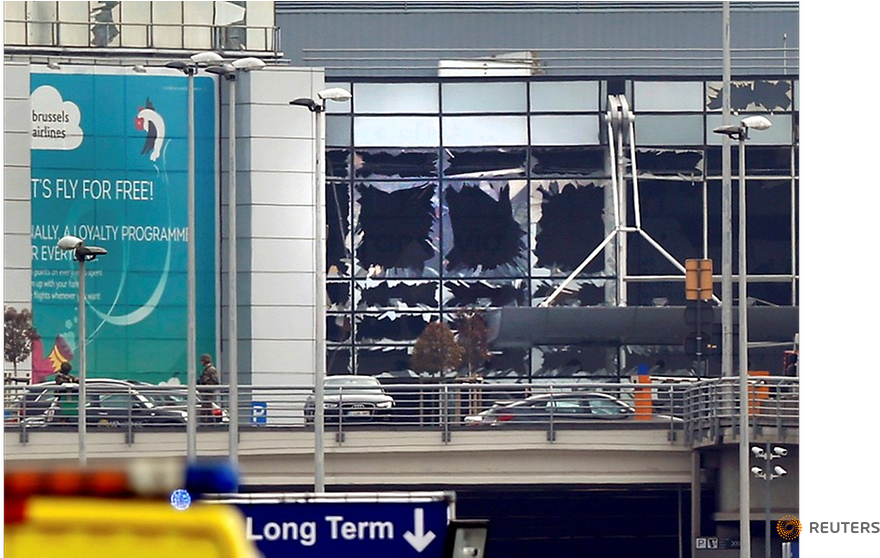 Explosions Hit Brussels Airport And Metro, At Least - Middle East Airlines The Flag Carrier Of Lebanon (991x557), Png Download