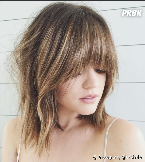 Lucy Hale Adopte La Frange Et C'est Canon - Lucy Hale Hair Fringe (950x534), Png Download