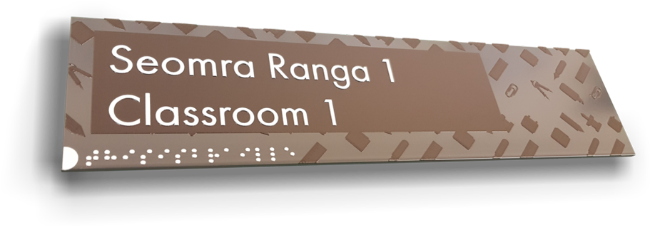 Braille & Tactile Classroom Sign - Braille (922x462), Png Download