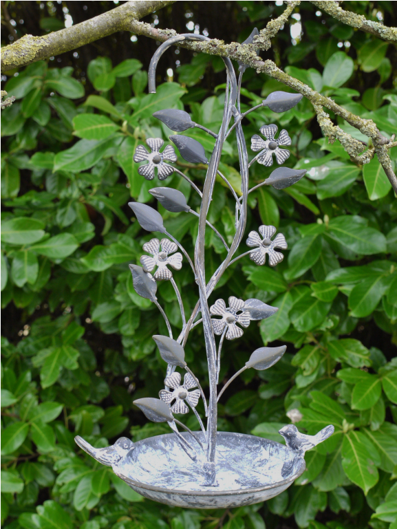 Vintage Grey Flower & Leaf Hanging Metal Garden Bird - Bird Bath (1152x768), Png Download