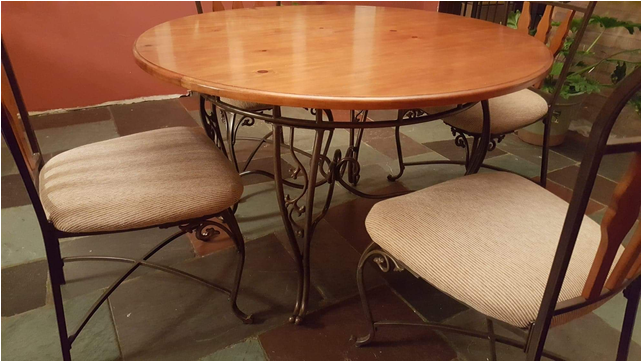 Kitchen Table With 4 Chairs - Chair (640x480), Png Download