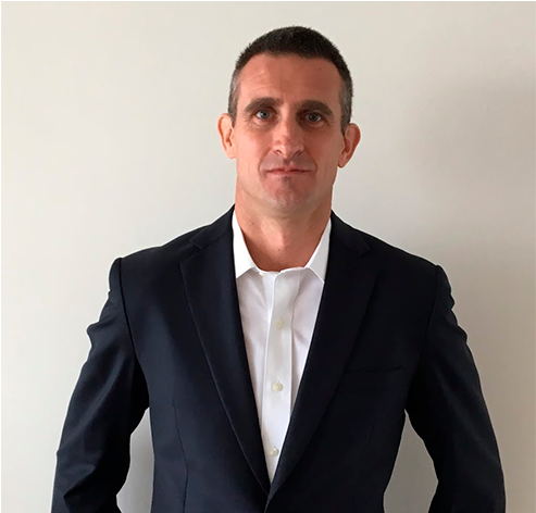 Julian Coulter Es El Nuevo Gerente General De Google - The New General Manager (700x471), Png Download