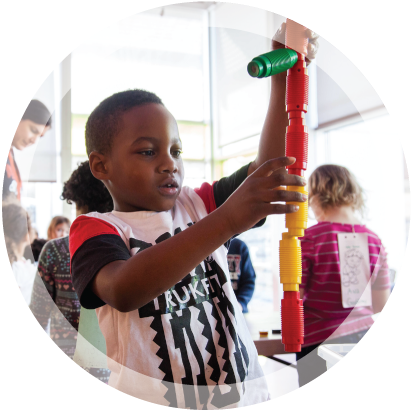 Book Building In Field Trip Activity - Play (436x437), Png Download