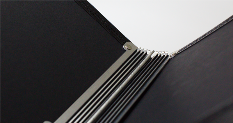 The Deluxe Black Folder (800x563), Png Download